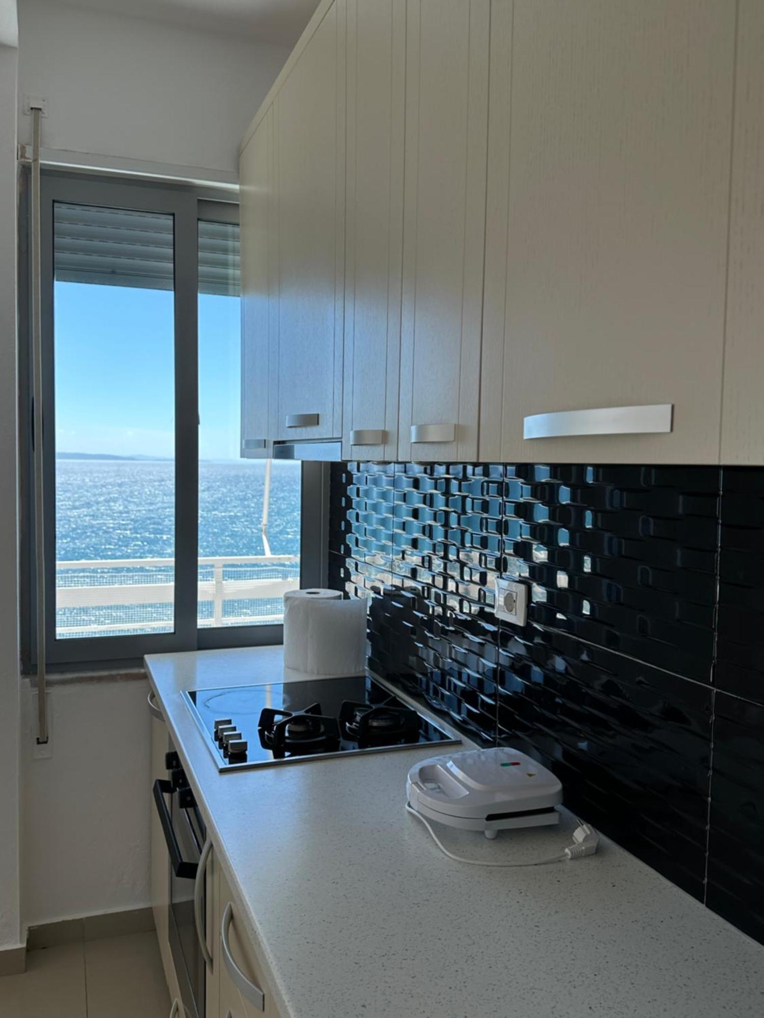 White Sea View Residence 2 Sarandë Esterno foto
