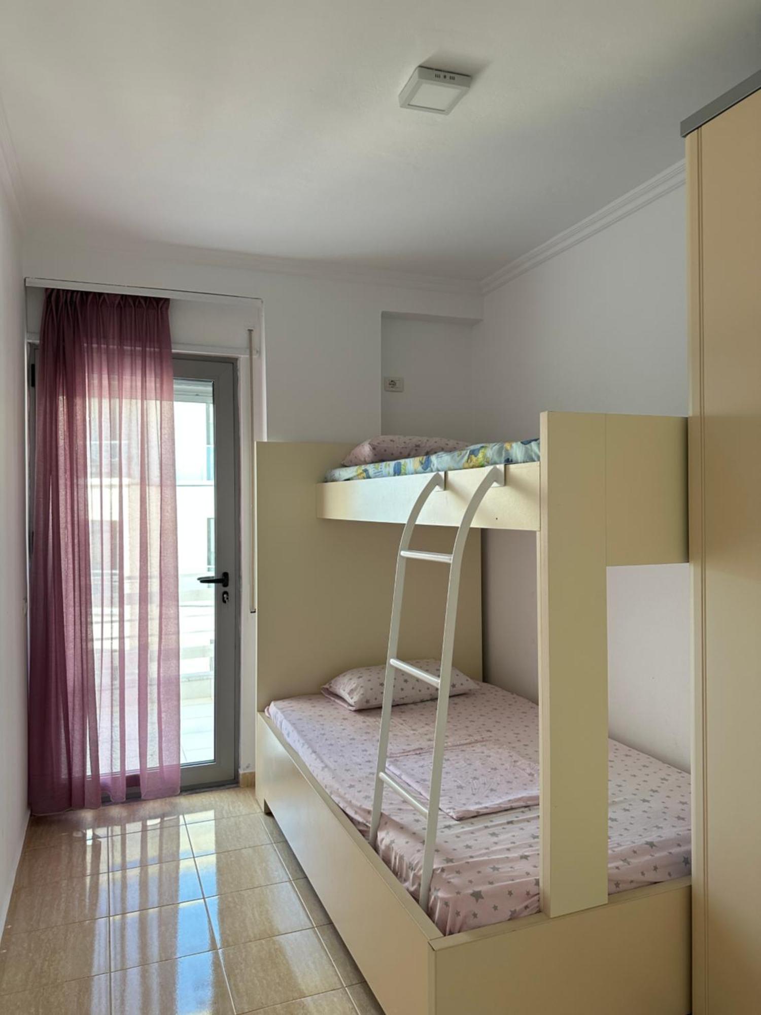 White Sea View Residence 2 Sarandë Esterno foto