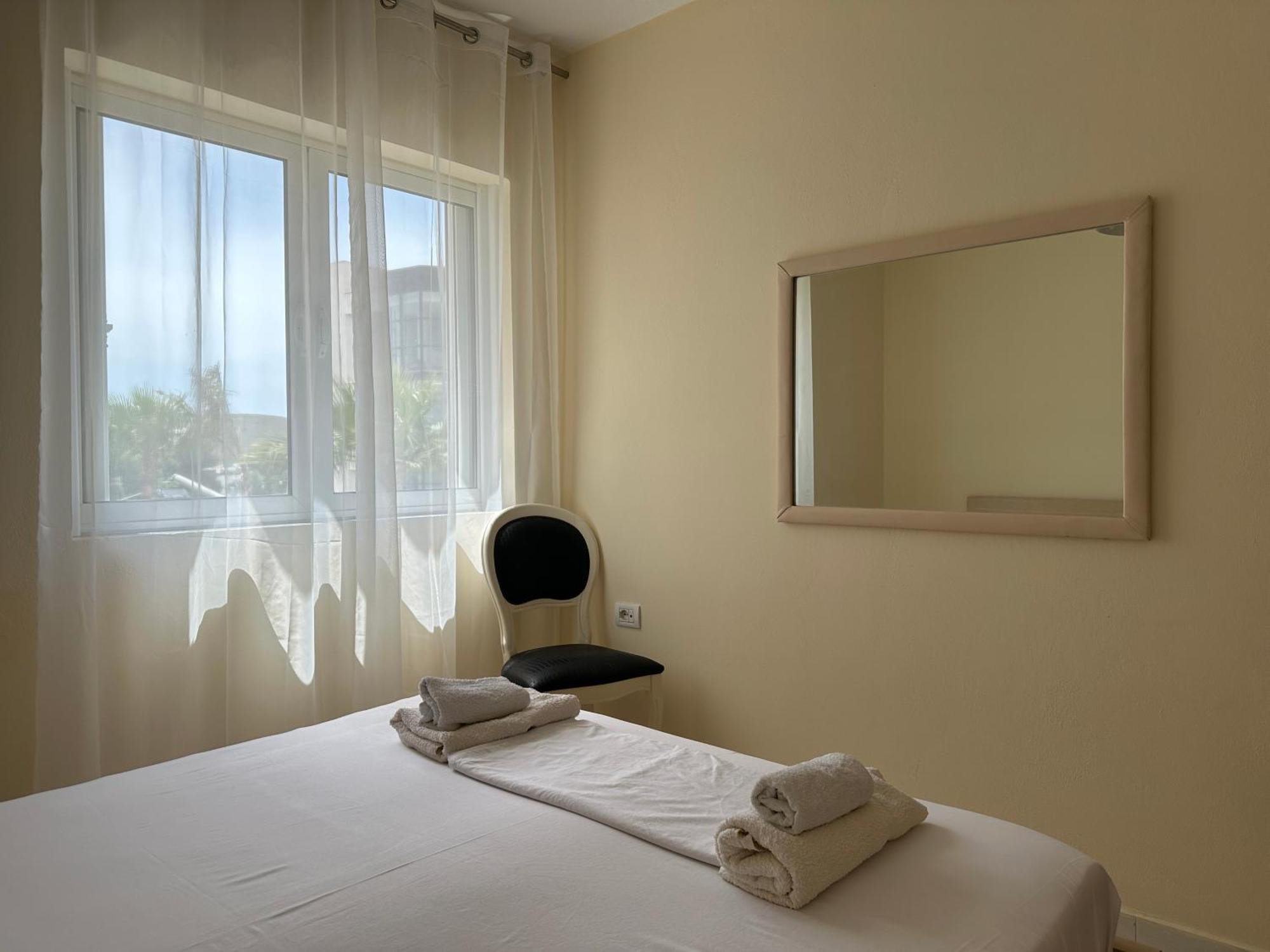 White Sea View Residence 2 Sarandë Esterno foto