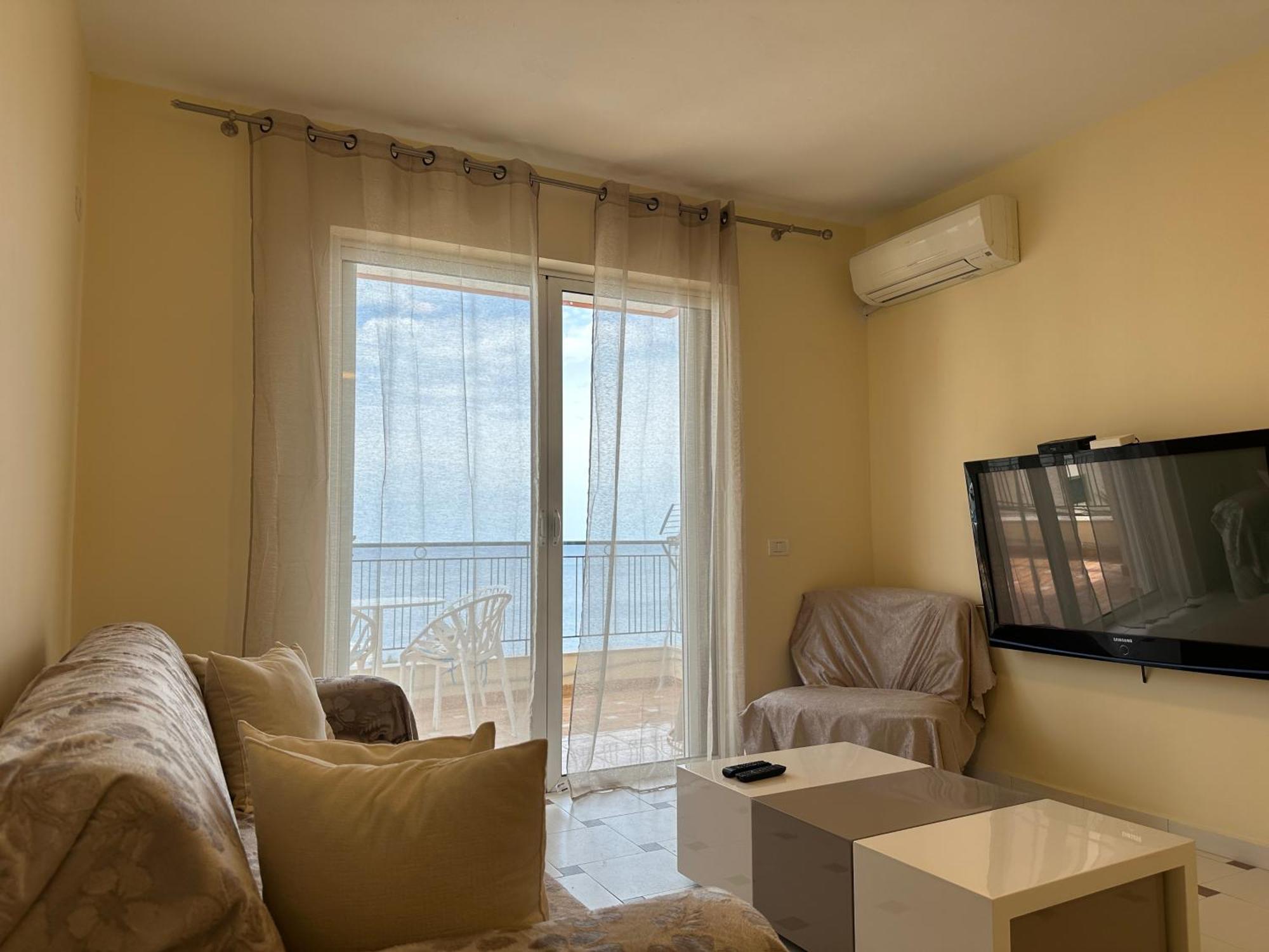 White Sea View Residence 2 Sarandë Esterno foto